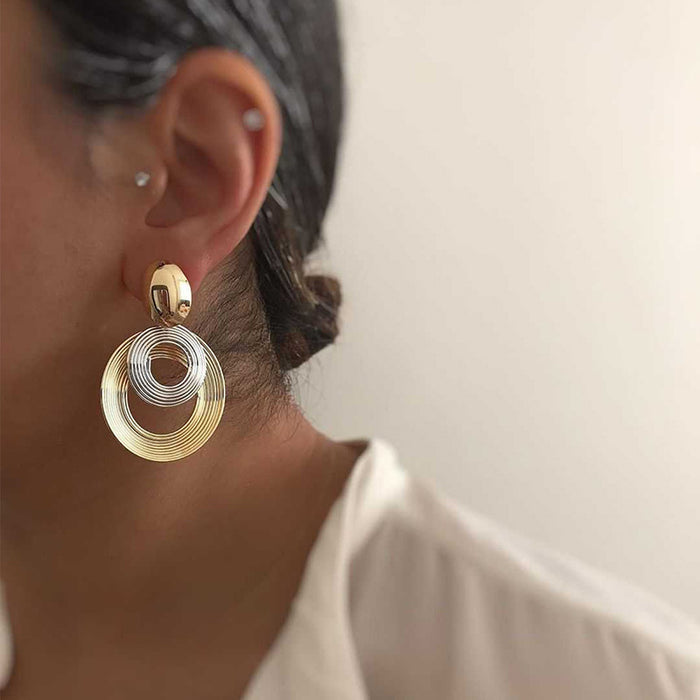 Wholesale Exaggerated alloy circle earrings with fashionable hollow geometric earrings and earrings