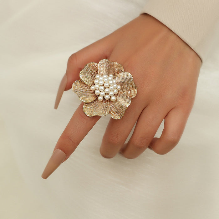 Wholesale Exaggerated Metal Alloy Pearl Flower Ring Simple Retro Creative Design Open Index Finger Ring