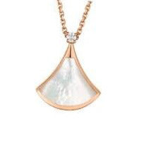 Wholesale Small skirt fan-shaped necklace silver light luxury niche shell