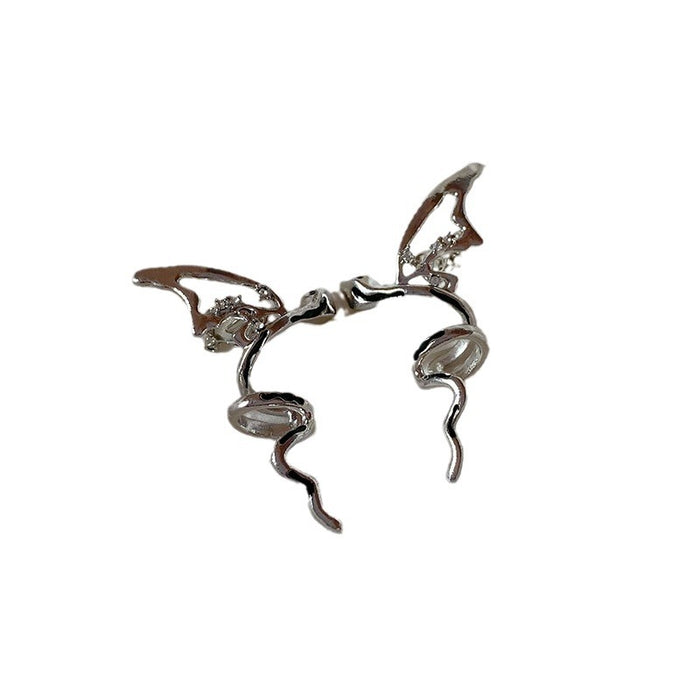 Wholesale Small niche design liquid snake shaped ear clips without ear holes, ear bone clips, light luxury elf earrings