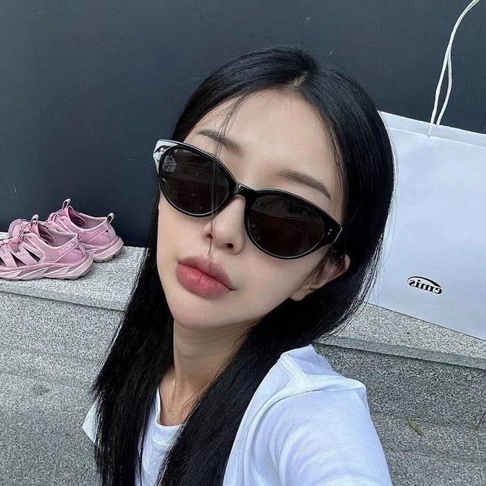 Wholesale Fashionable new cat eye sunglasses, personalized street photography, sunshade sunglasses, UV resistant