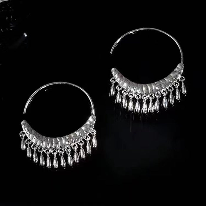 Wholesale Advanced and luxurious design with short tassel ear hooks, stylish and versatile, simple earrings