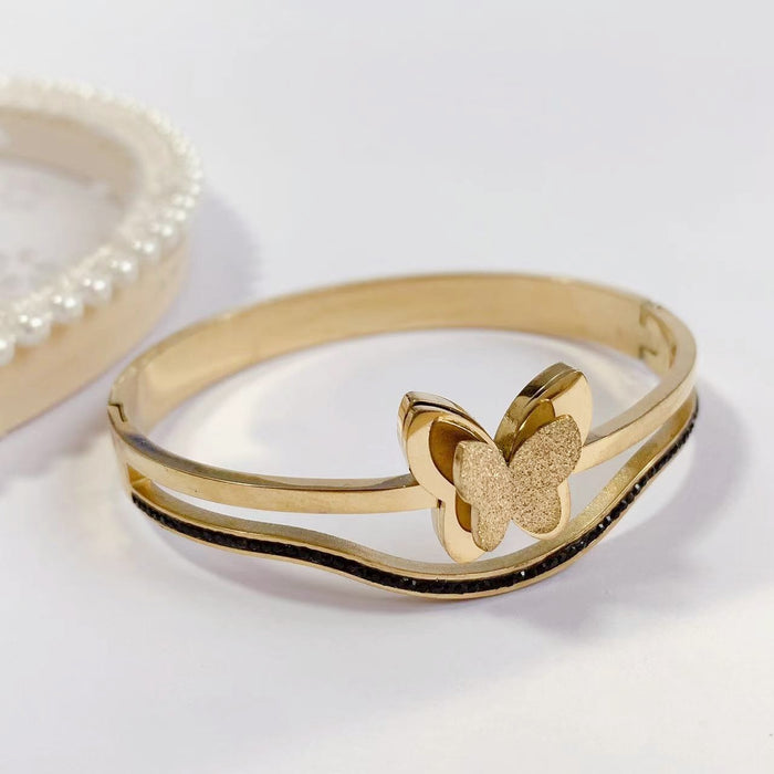 Wholesale Titanium steel color-preserving bracelet with diamond setting