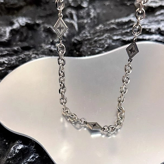 Wholesale Men's versatile necklace with high-end feel, star shaped diamond sweater chain