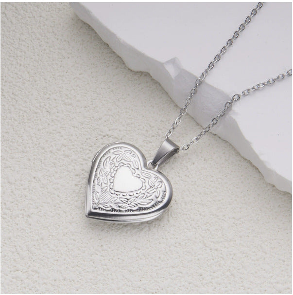 Wholesale Stainless Steel Unique Heart-shaped Pattern Openable Frame