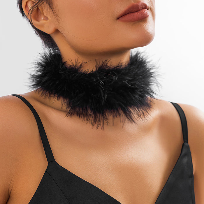 Wholesale Exaggerated party short feather collar niche necklace