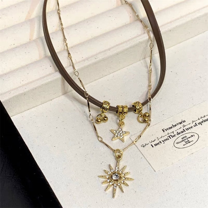 Wholesale Necklace with high-end feel, light luxury, retro collarbone chain accessories