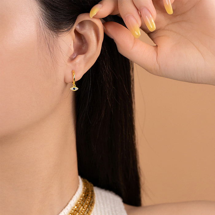 Wholesale Demon' s Eye Bright Stone Earrings