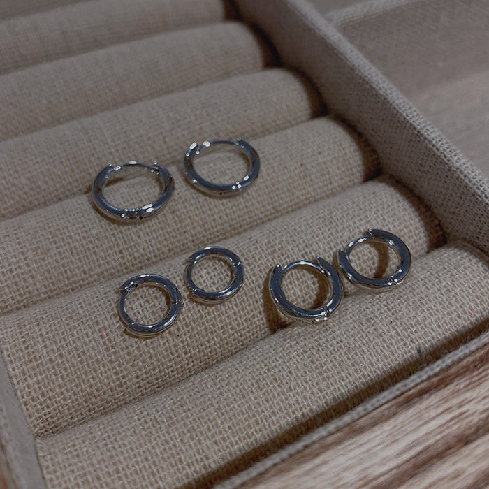 Wholesale Plain ring earrings with a simple and elegant style. New niche design earrings with ear buckles