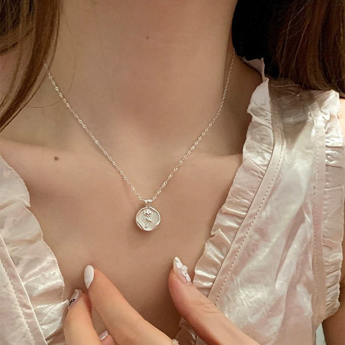 Wholesale Light luxury, gentle, niche design, tulip pearl necklace, pure silver versatile sweater chain, layered and elegant