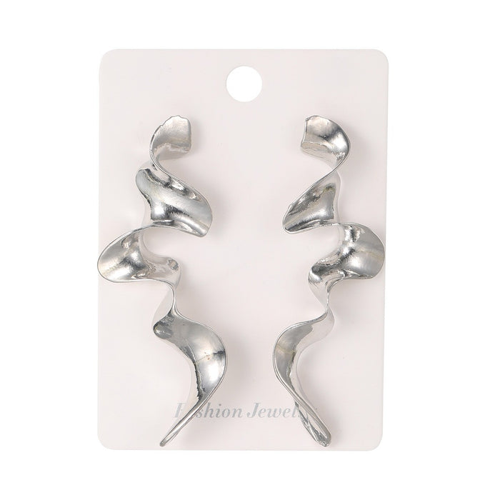 Wholesale Exaggerated hollow ear loops with geometric C-shaped ear clips