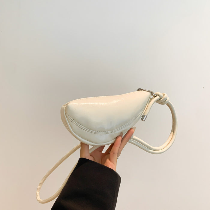 Wholesale Children's bag new niche design retro oil wax leather mini horn bag texture hanging neck key coin purse