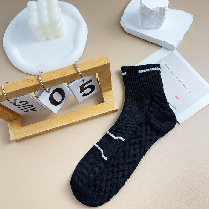 Wholesale Socks massage sole sports short tube socks, sweat absorbing and odor proof basketball socks, mesh sports boat socks