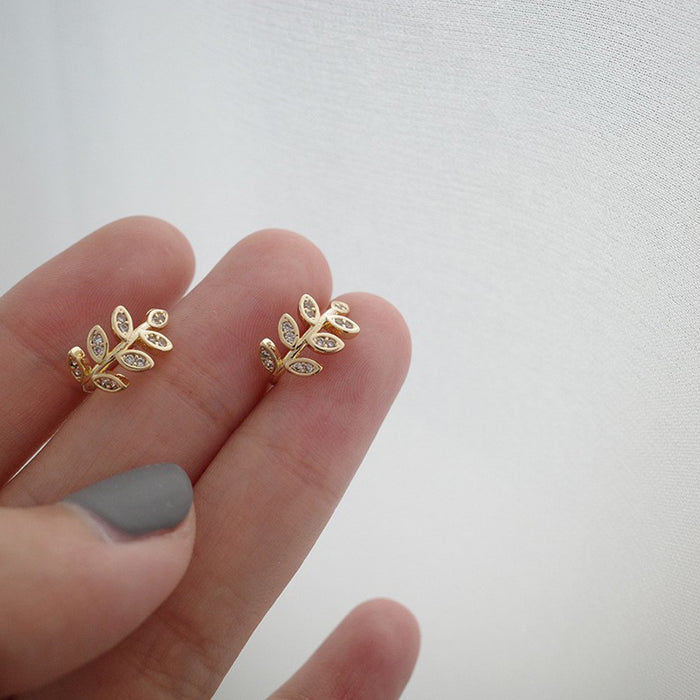 Wholesale Exquisite and minimalist leaf ear bone clip without ear holes, adjustable earrings, high-end ear accessories