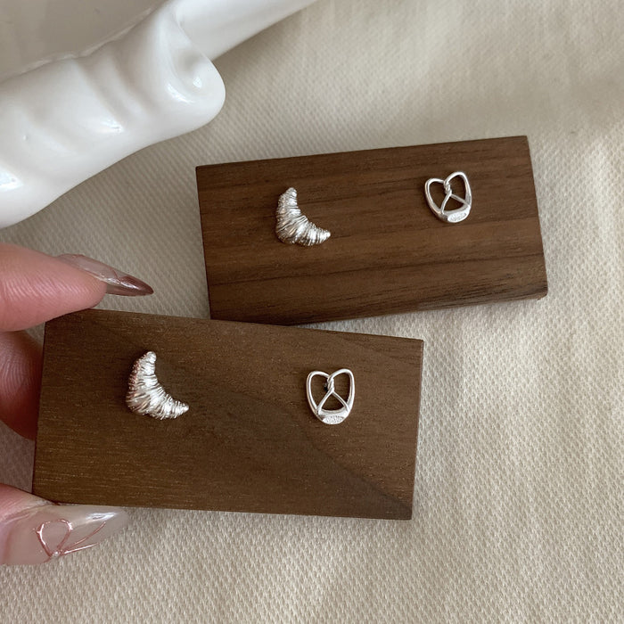 Wholesale Asymmetric earrings, new style, simple, light luxury, niche, versatile, daily earrings for women