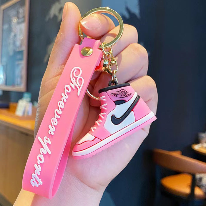 Wholesale Creative simulation model sneaker keychain pendant mini basketball shoe car key chain bag pendant
