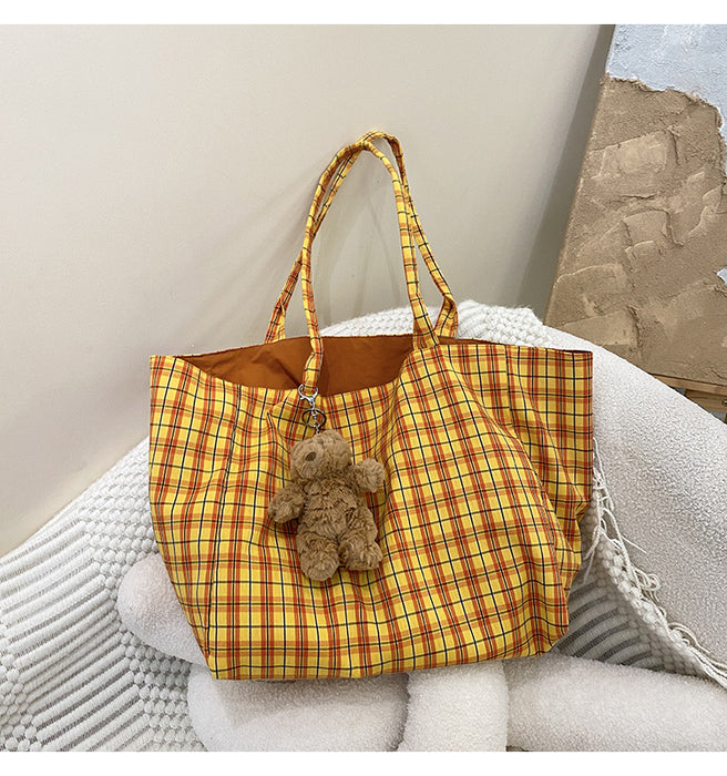 Wholesale Retro niche back canvas bag, casual versatile shoulder bag, fashionable commuting tote bag