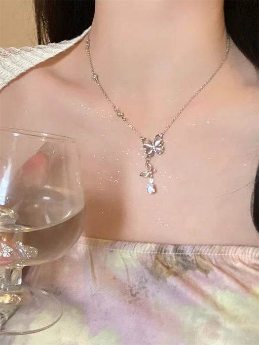 Wholesale Light luxury, niche fashion, high-end feeling, collarbone chain, cat's eye stone, butterfly, water droplet pendant necklace with accessories