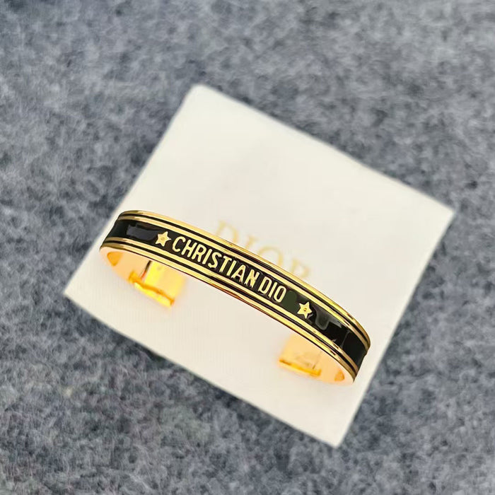 Wholesale Vintage brass bracelets, bracelets, rings, earrings, earrings, classic retro high-end feel