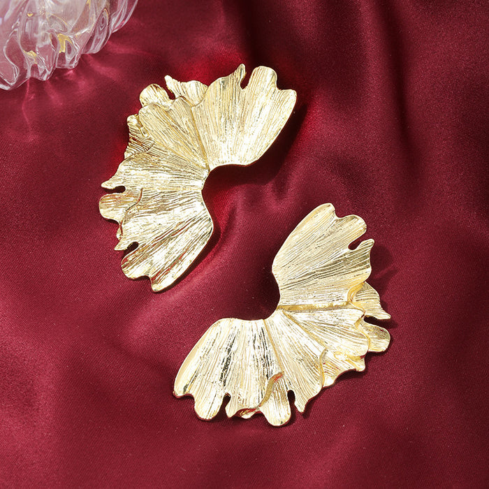 Wholesale Exaggerated retro creative leaf flower earrings, elegant temperament, light luxury, high-end design, commuting earrings