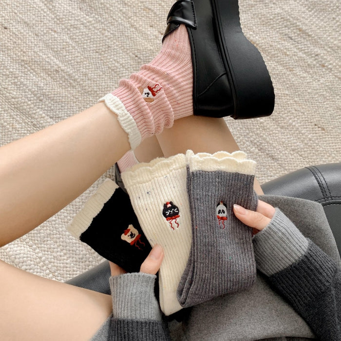 Wholesale Cute cashmere mid tube socks embroidered lace long socks stacked socks