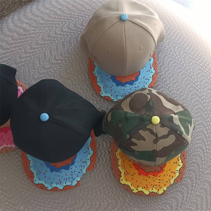 Wholesale Flat brimmed baseball cap with a flat brim and a gap in the light panel