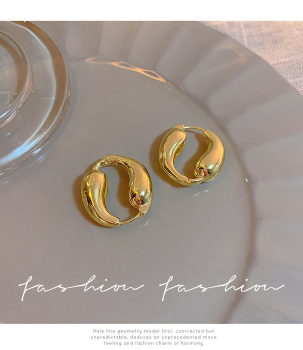 Wholesale Retro high-end romantic surround earrings with earrings, fashionable and versatile temperament, earrings and accessories