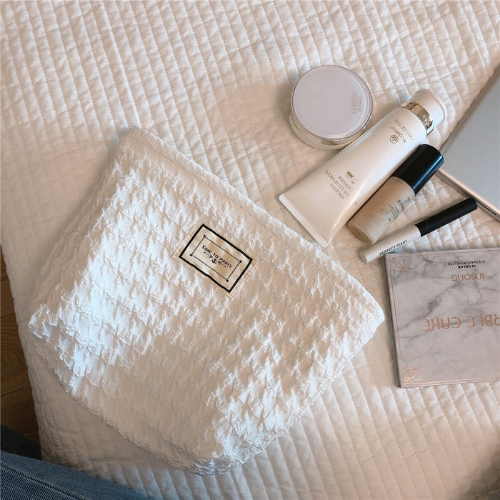 Wholesale Large capacity high-end makeup bag, simple storage bag