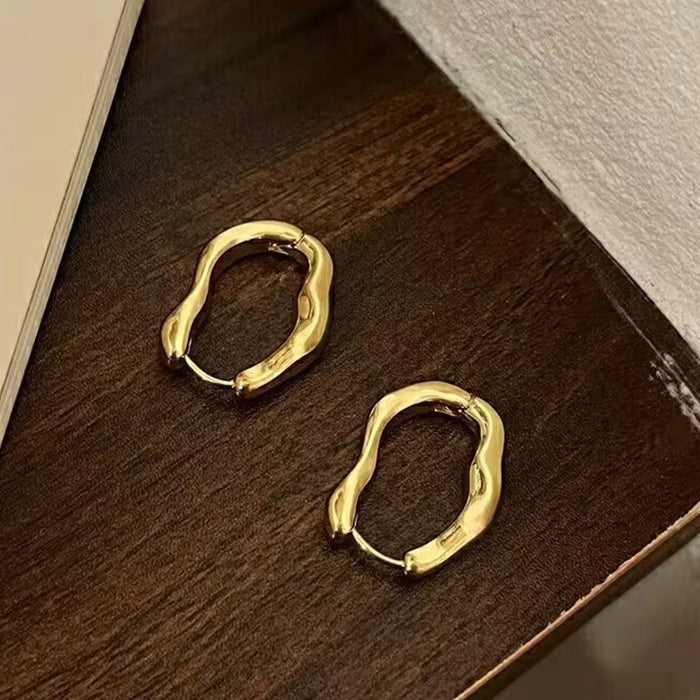 Wholesale Gold colored plain ring earrings, elegant earrings, studs, niche design, high-end ear rings, and earrings