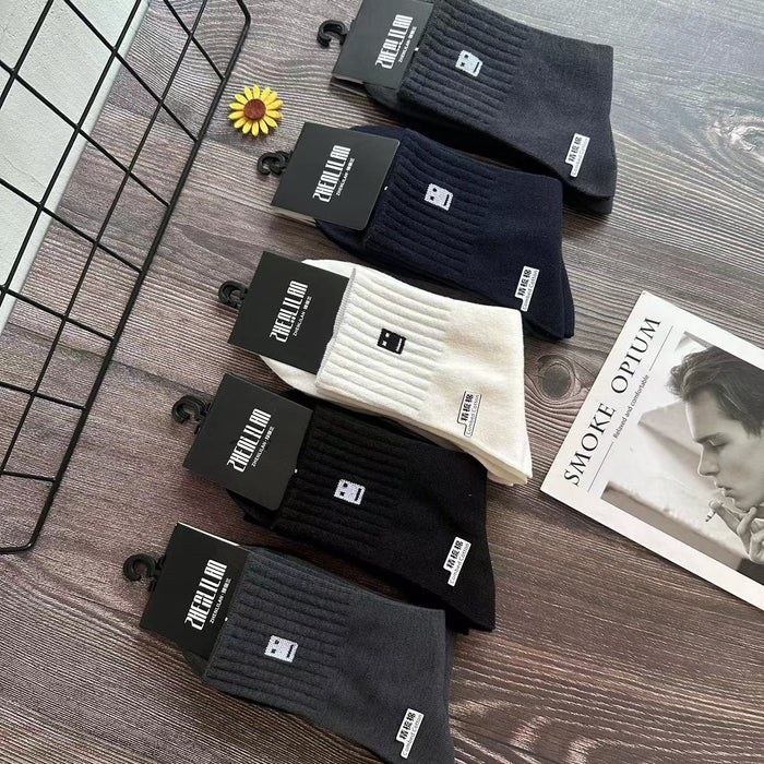 Wholesale Sports socks, mid length socks, trendy long socks for wearing