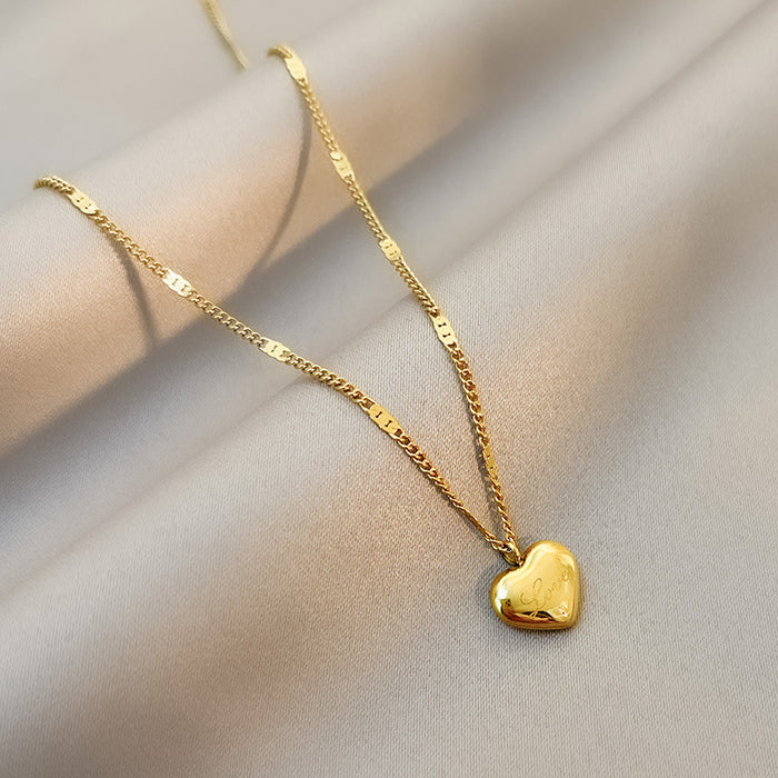 Wholesale Love necklace new clavicle chain simple temperament metal peach heart fashionable heart-shaped necklace