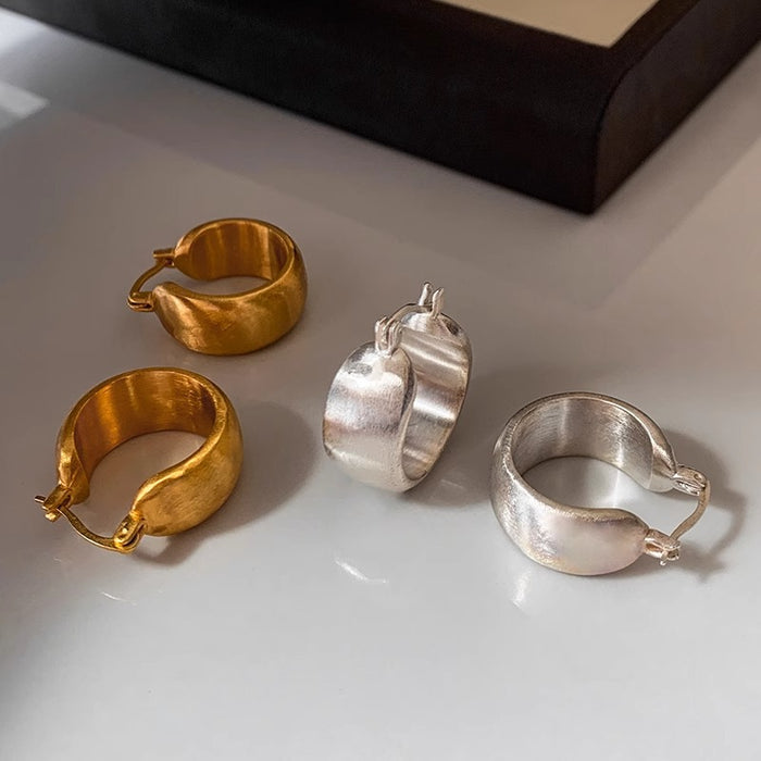 Wholesale Metallic silver brushed retro earrings, high-end light luxury, niche design, high-end exquisite earrings, earrings