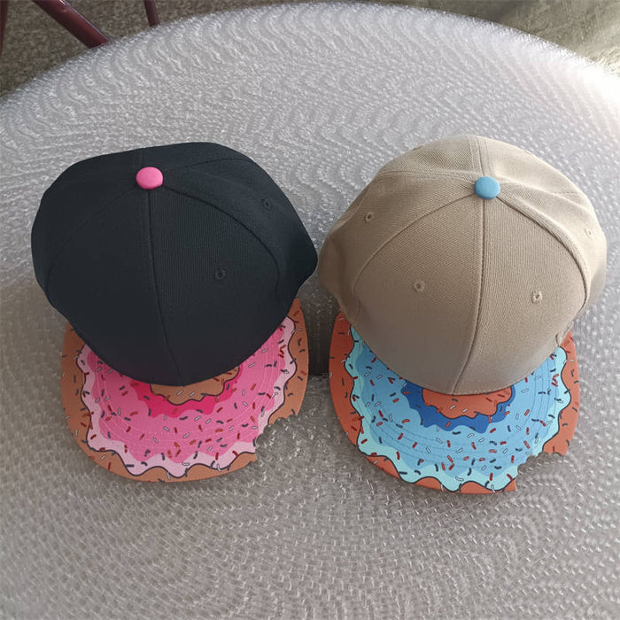 Wholesale Flat brimmed baseball cap with a flat brim and a gap in the light panel