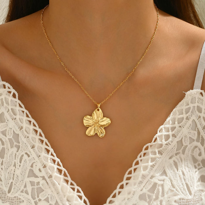Wholesale Multi-Layer Sun Pendant Necklace Gold Alloy Trendy Fashion Accessory