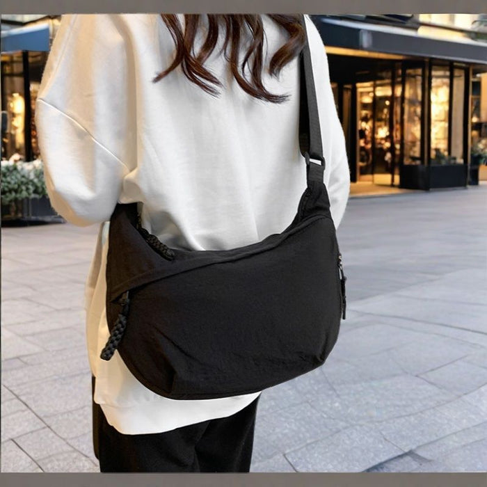 Wholesale Fashionable crossbody bag, simple and large capacity shoulder bag, high-end commuting experience