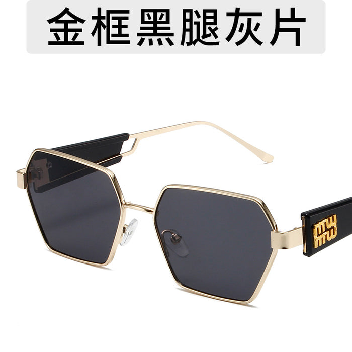 Wholesale Same style metal full frame sunglasses with personalized hollow out glasses