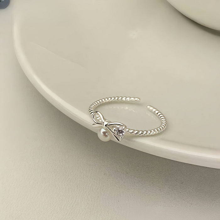 Wholesale Pure silver bow pearl ring, luxurious and exquisite sparkling diamond ring