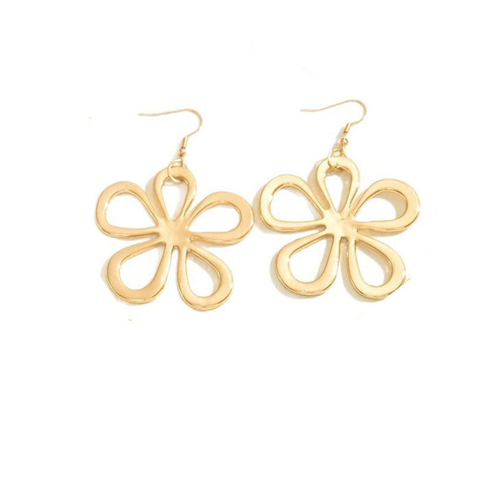 Wholesale Simple metal geometric hollow flower oval necklace with high-end feel, personalized creativity, exaggerated collarbone chain accessories