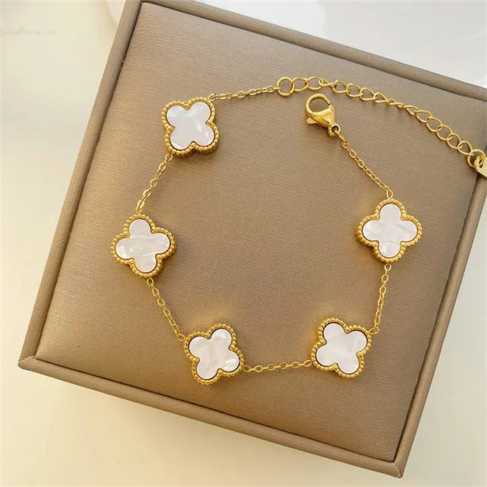 Wholesale 13mm Four Leaf Clover Bracelet Non Fading Five Flower Fritillaria Versatile Bracelet, Unique Handpiece