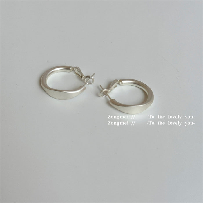 Wholesale Niche fashion earrings with high-end feel, niche design, versatile earrings for women