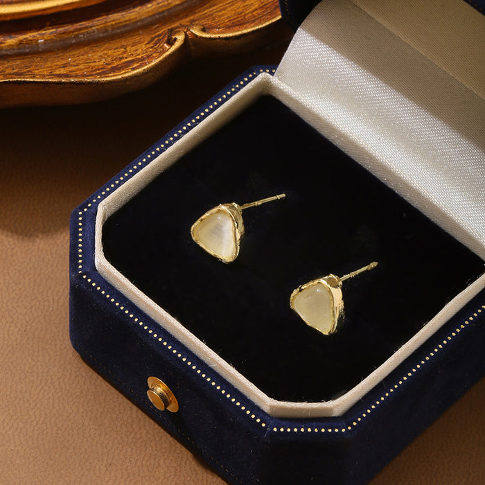 Wholesale Silver needle triangle cat eye stone earring set, light luxury, niche temperament, simple earrings for ear hole care