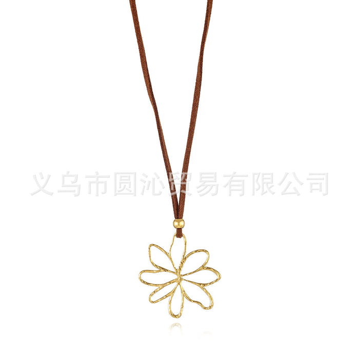 Wholesale Stainless steel retro long adjustable necklace, flower pendant, sweater chain accessory