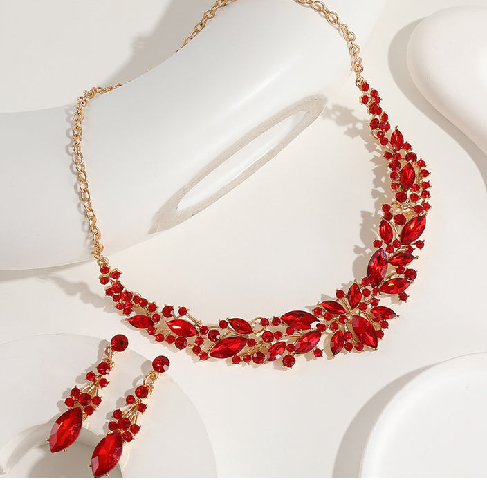 Wholesale Fashion Crystal Necklace Earrings Jewelry Set Dress Fashion Versatile Accessories