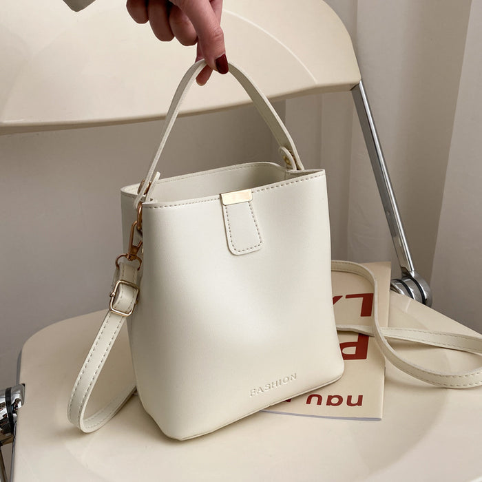 Wholesale Fashionable and popular hand-held crossbody bucket bag