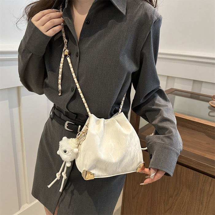 Wholesale Chain minimalist shoulder bag with a stylish texture, crossbody bag