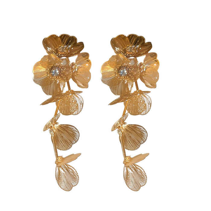 Wholesale Golden flower ear clip with exaggerated high-end feel, metal long tassel earrings, retro no ear hole earrings