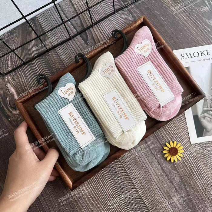 Wholesale Breathable socks, mid tube socks, sweat absorbing and odor proof cotton socks, fashionable long socks