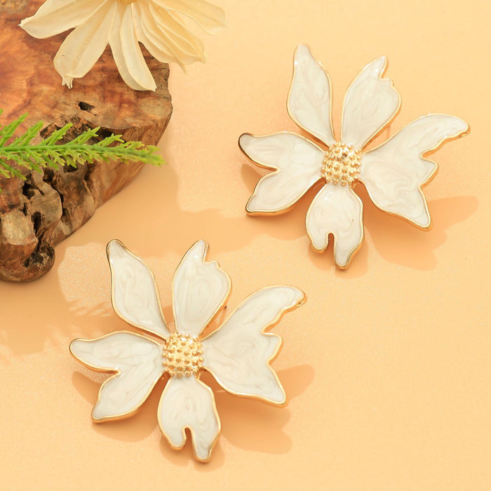 Wholesale Exaggerated geometric irregular light luxury retro flower earrings