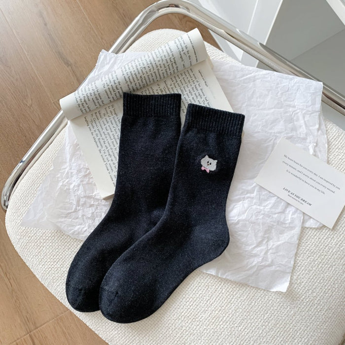 Wholesale Thin breathable mid tube socks with fashionable and simple polka dot yarn and embroidered small dog socks