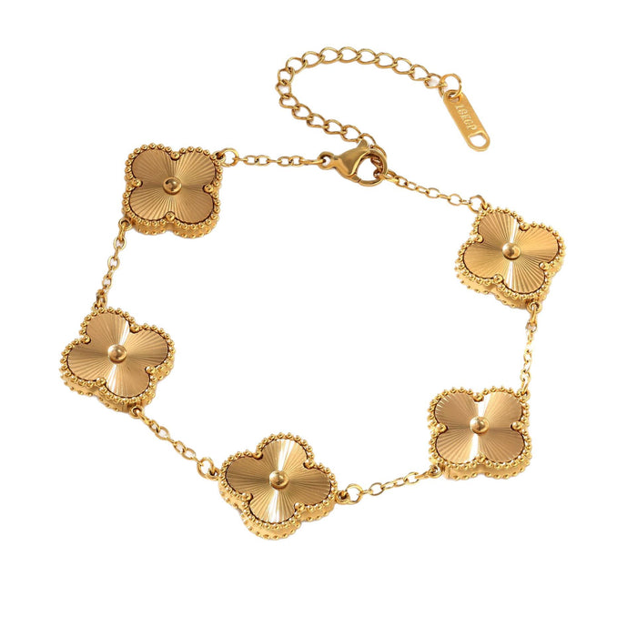 Wholesale Four leaf clover bracelet with exquisite quality and high-end stainless steel jewelry